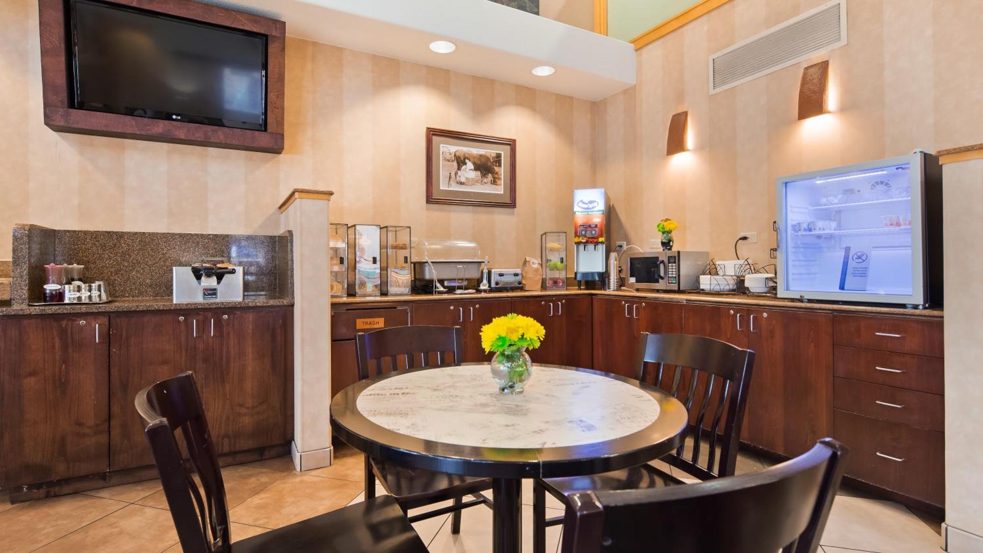 Best Western University Inn Fort Collins Exteriör bild